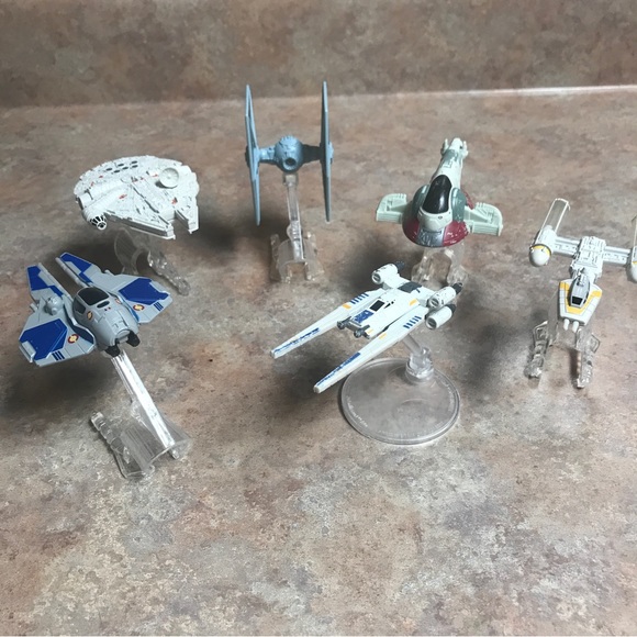 Hot wheels Star Wars ships with stands - Picture 1 of 10